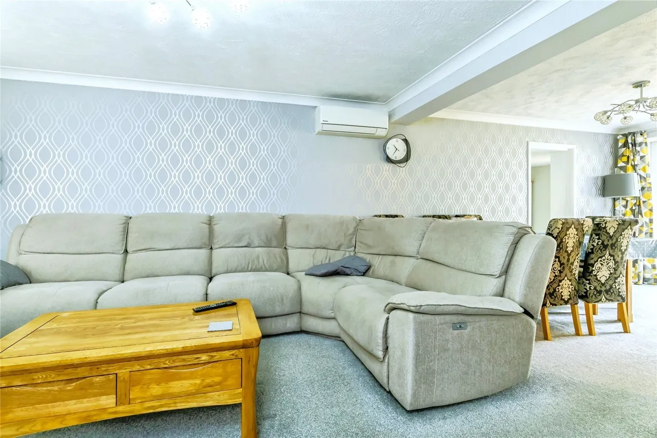 Swan Close, Storrington, RH20, photo 5