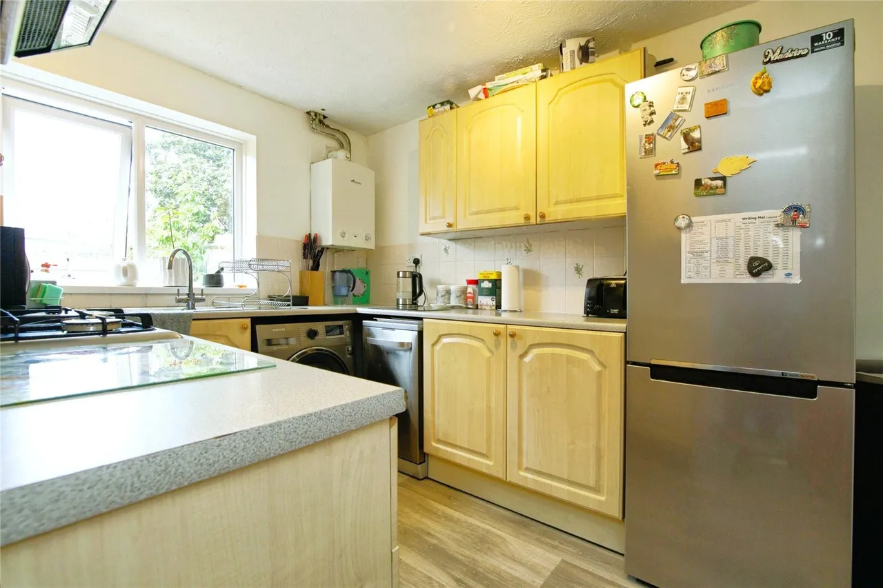 Swan Close, Storrington, RH20, photo 18