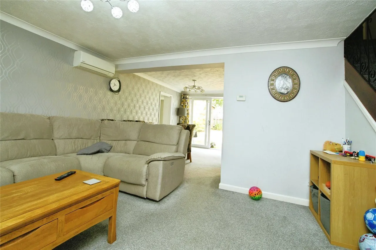 Swan Close, Storrington, RH20, photo 19