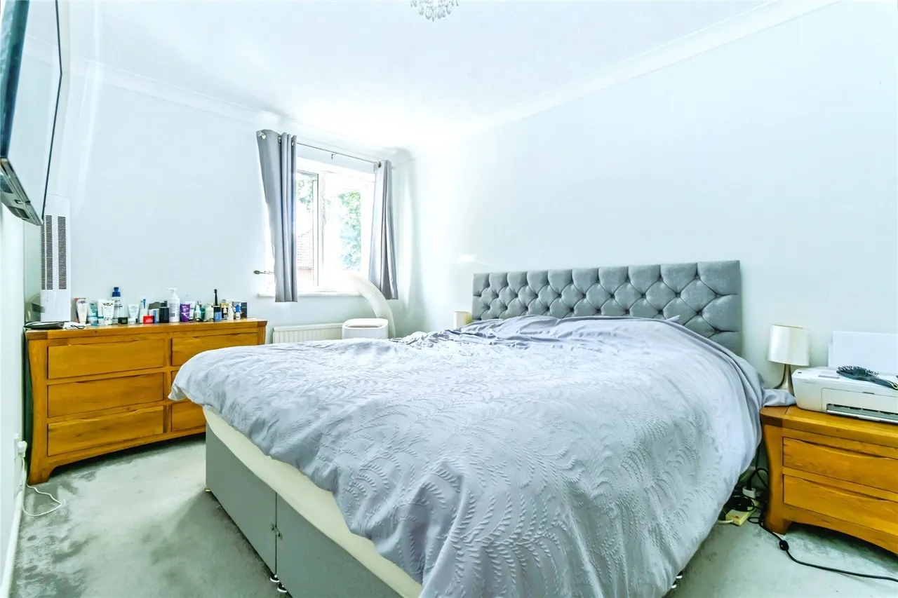 Swan Close, Storrington, RH20, photo 10