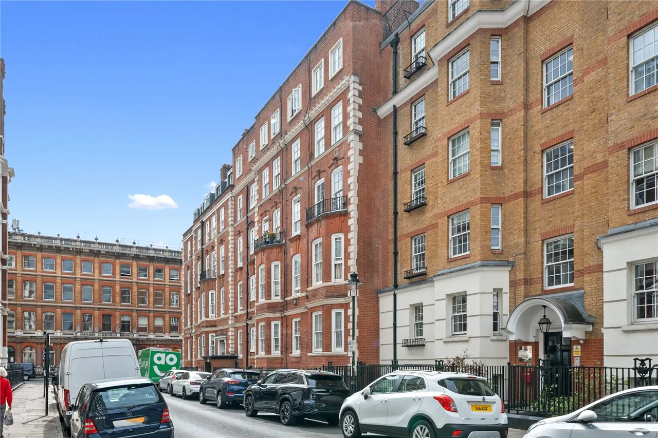 Chenies Street, London, WC1E, photo 11