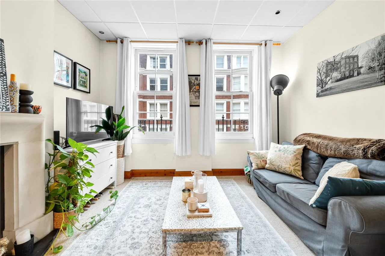 Chenies Street, London, WC1E, photo 5