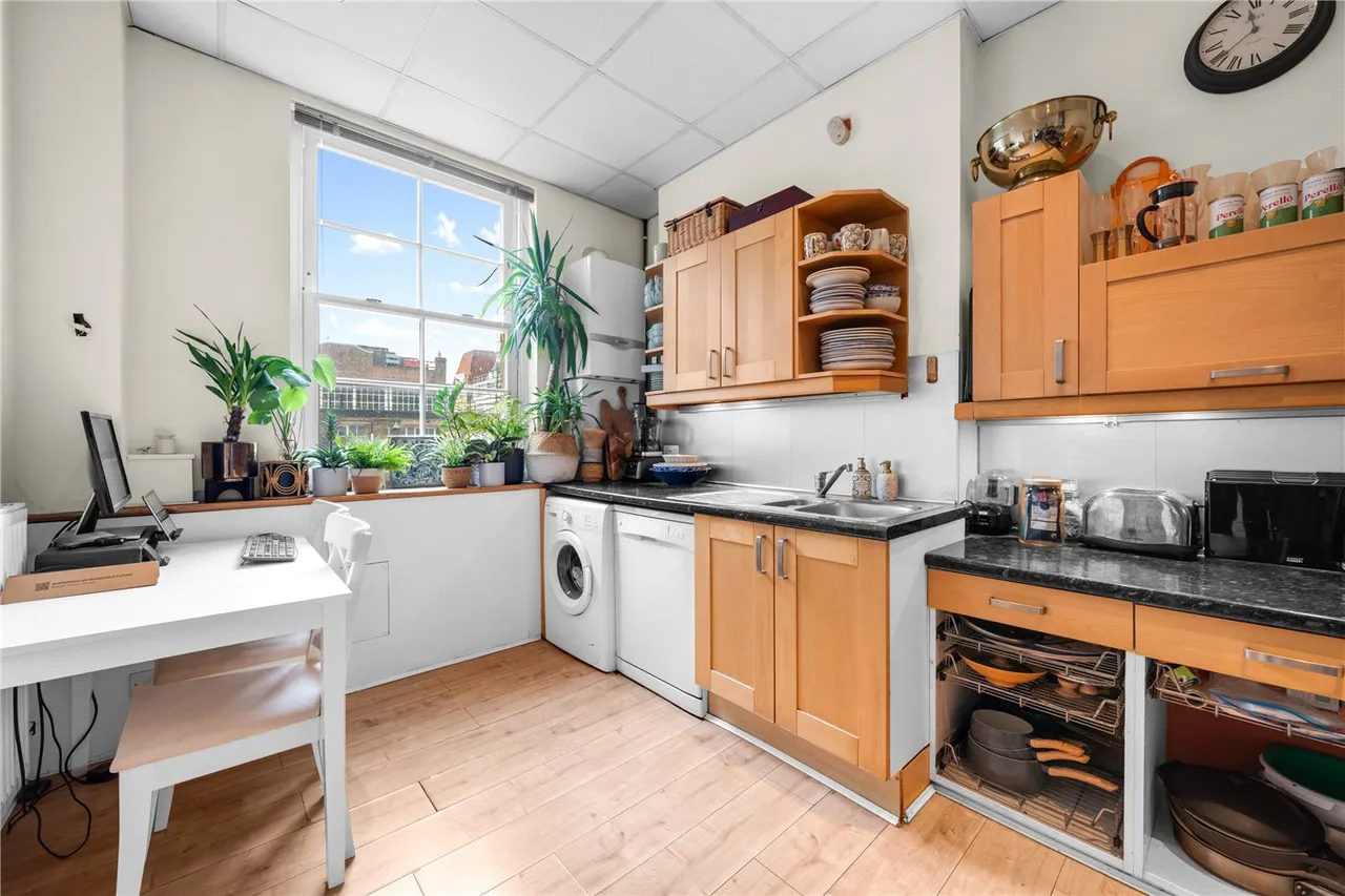 Chenies Street, London, WC1E, photo 7