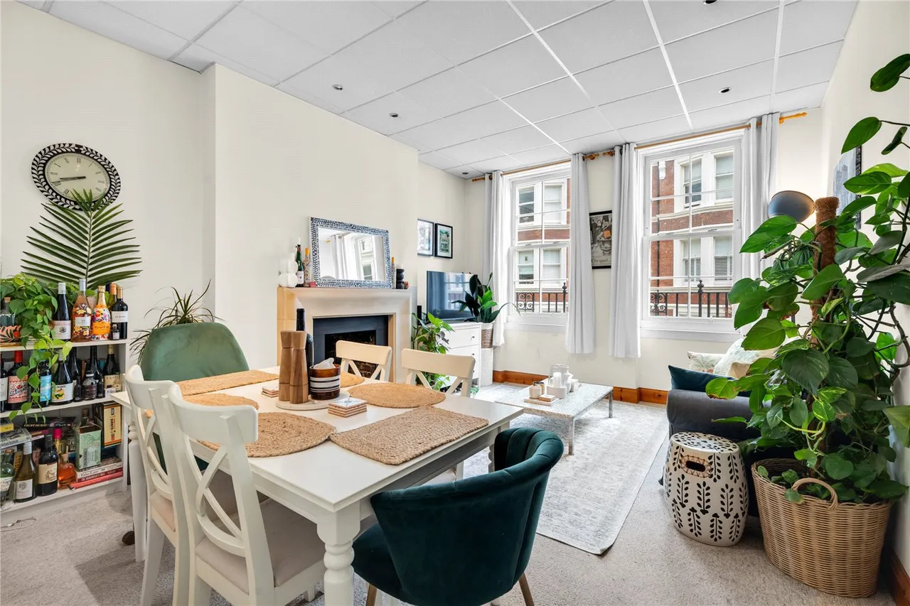 Chenies Street, London, WC1E, photo 3