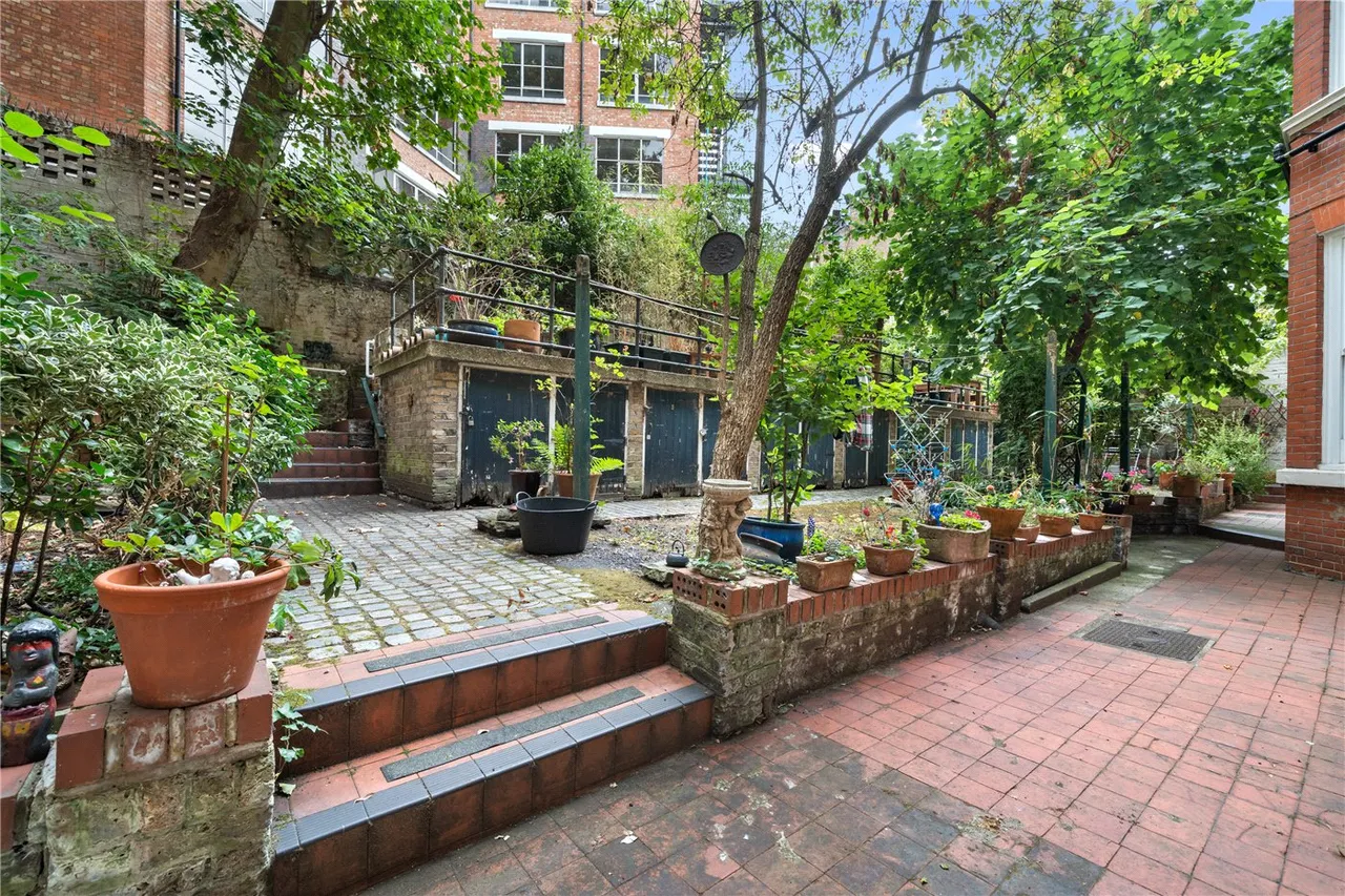 Chenies Street, London, WC1E, photo 9