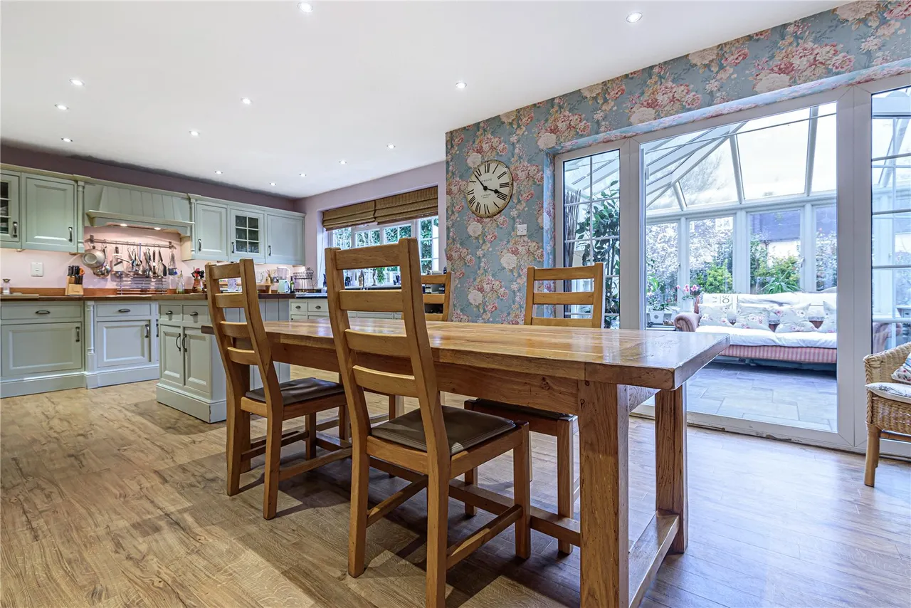 Warwick Close, Hampton, London, TW12 2TZ, photo 5