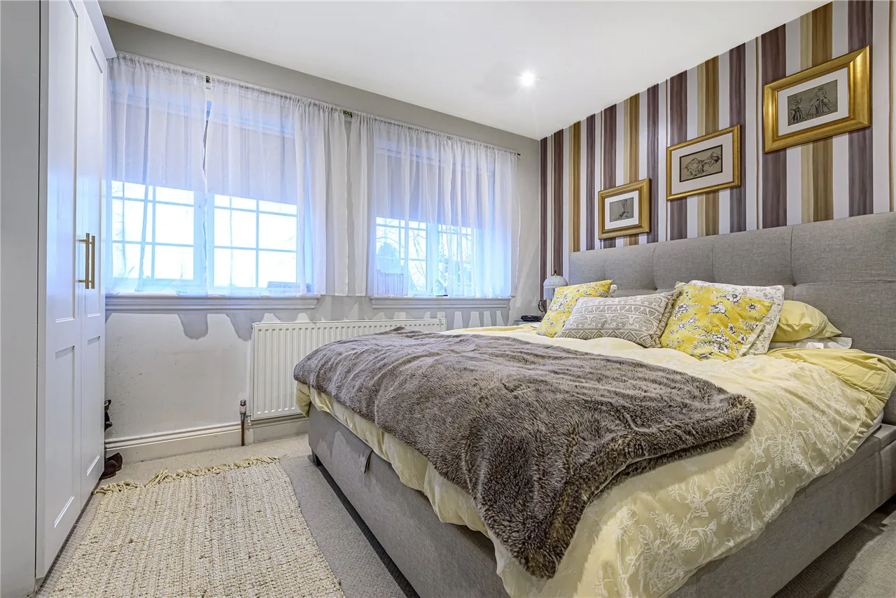 Warwick Close, Hampton, London, TW12 2TZ, photo 9