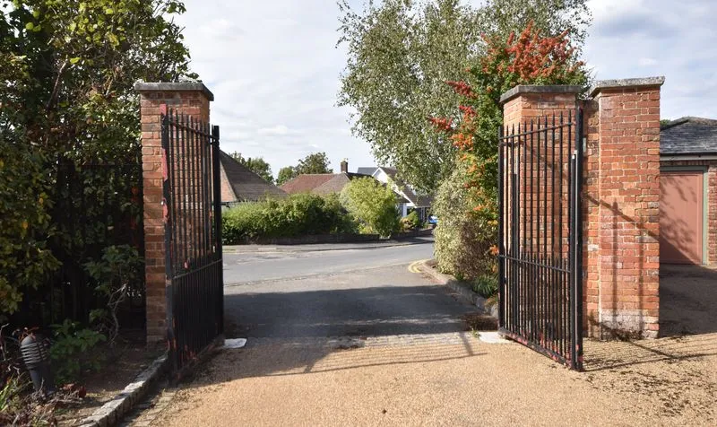 Parkers Lane, Ashtead, KT21, photo 14