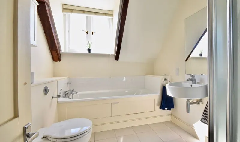 Parkers Lane, Ashtead, KT21, photo 7