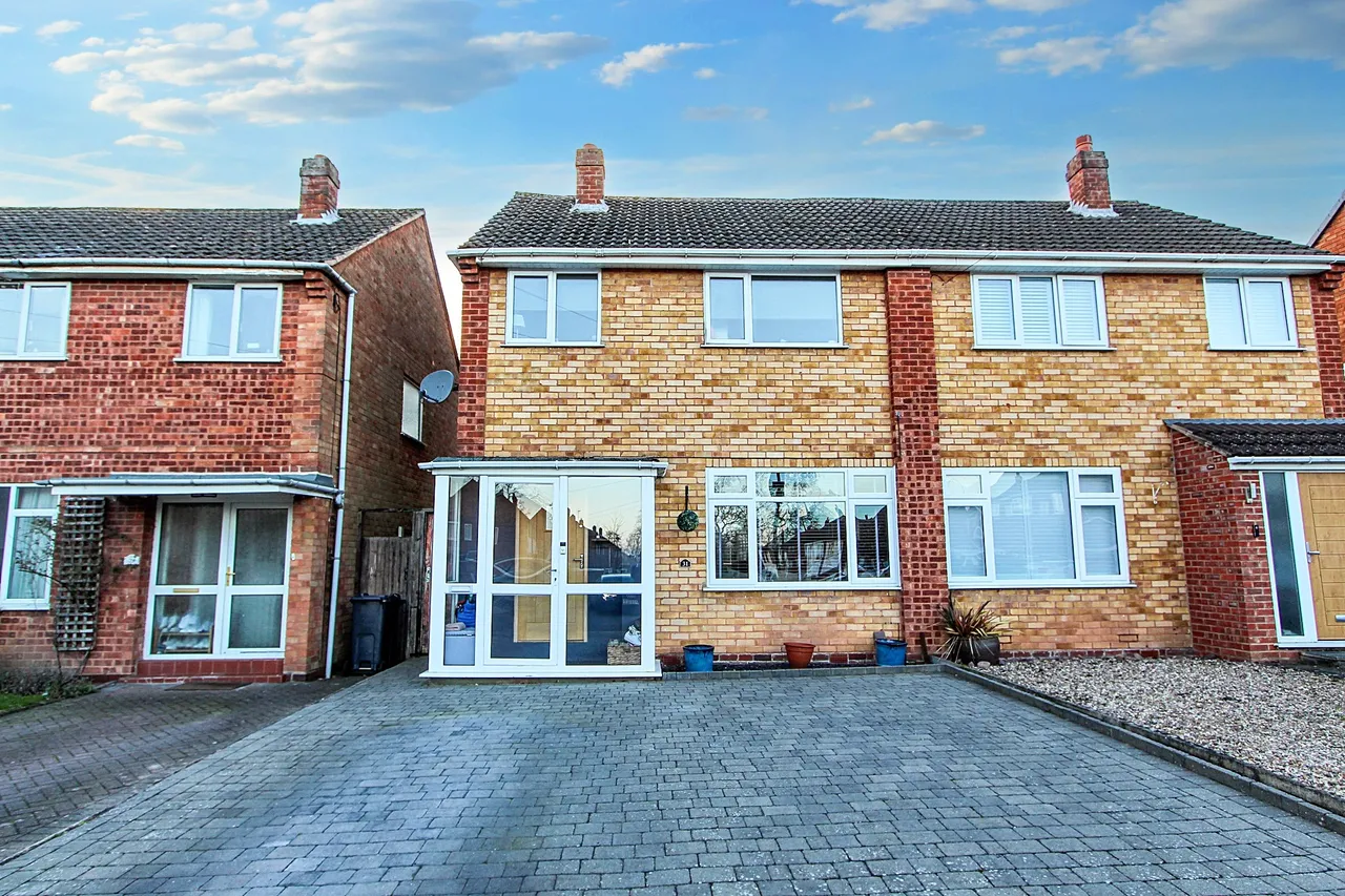 3 bed house for sale — Coburn Drive, Sutton Coldfield, Sutton Coldfield, B75 5NT