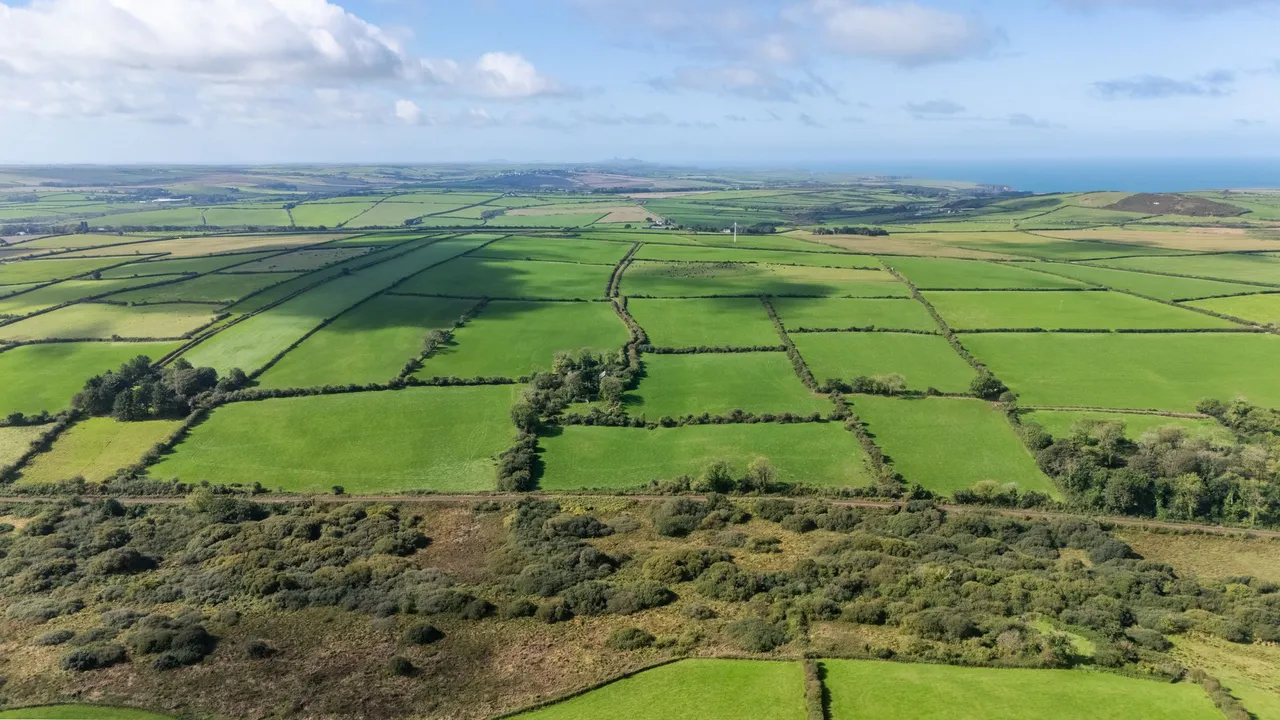 Dwrbach, Fishguard, SA65, photo 3