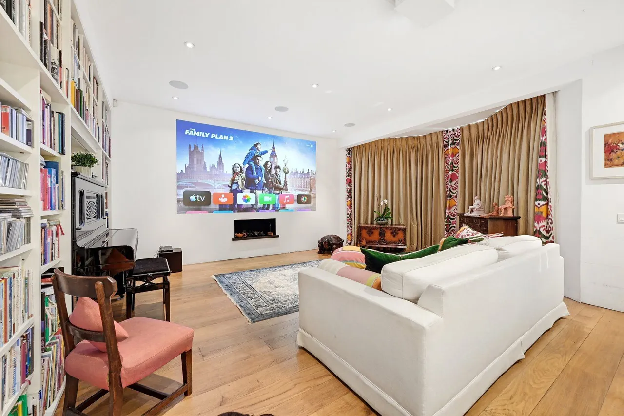 Palace Gardens Terrace, Kensington, London, W8 4RR, photo 8