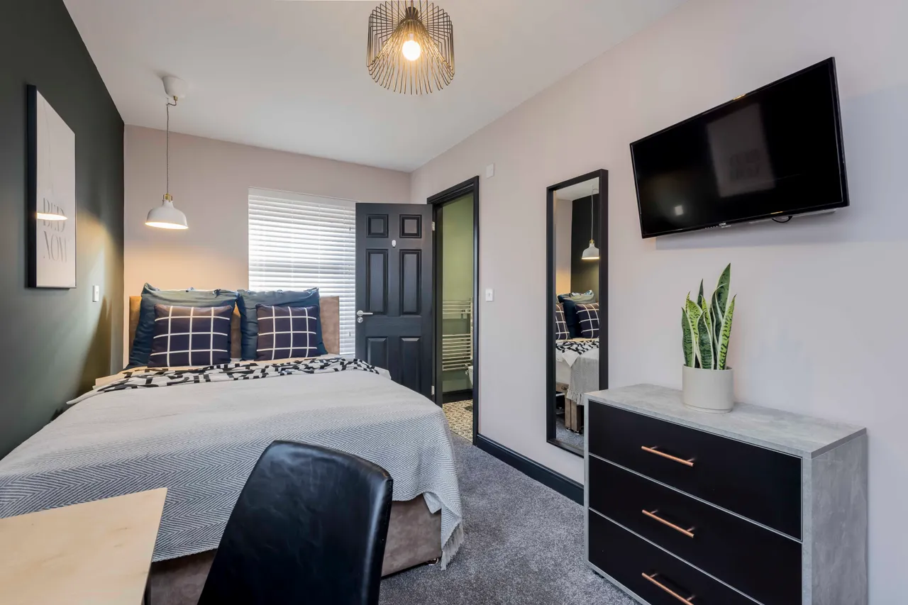Lower Bents Lane, Bredbury, SK6, photo 16
