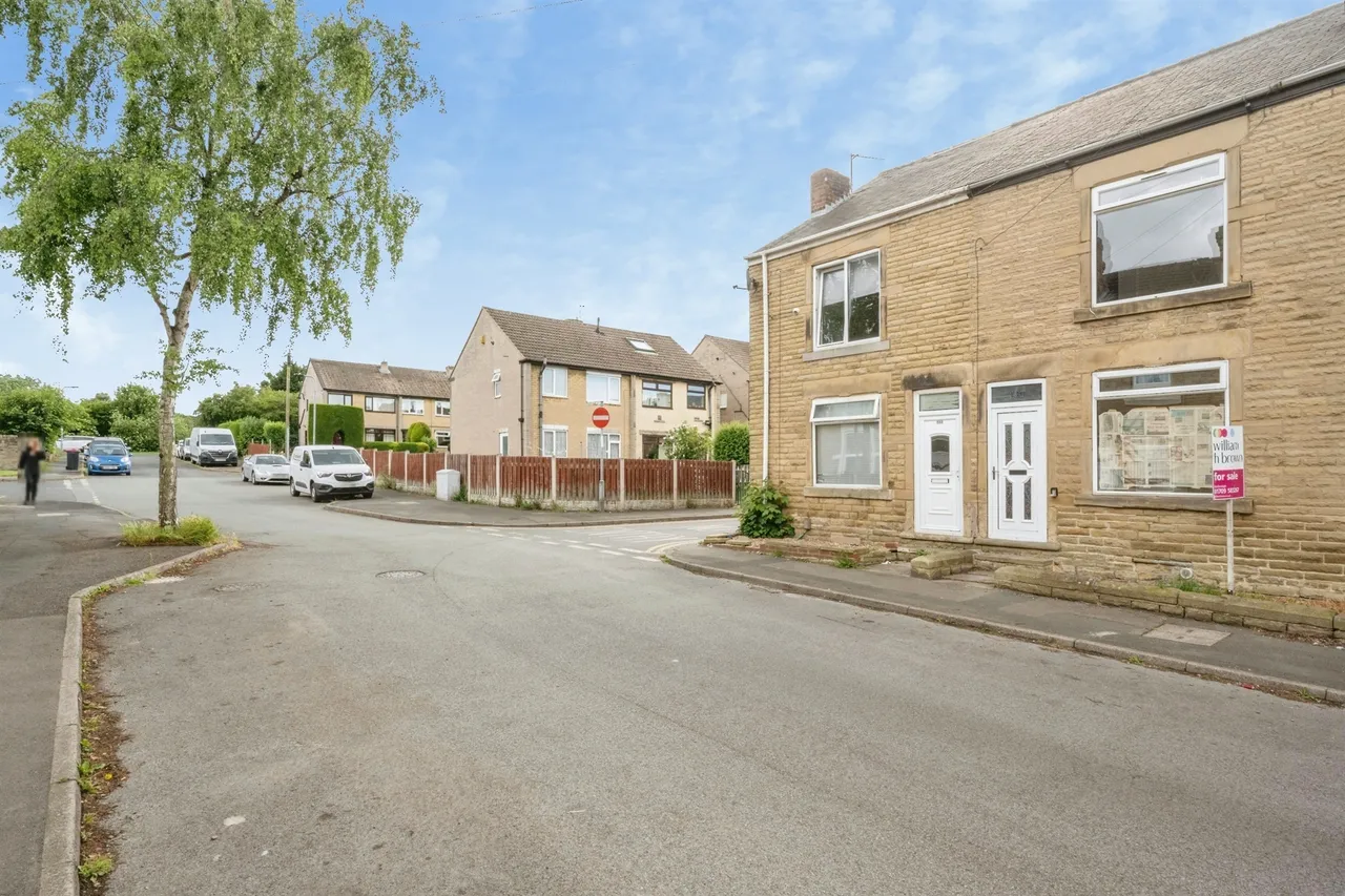 Avenue Road, Wath-Upon-Dearne, S63, photo 15