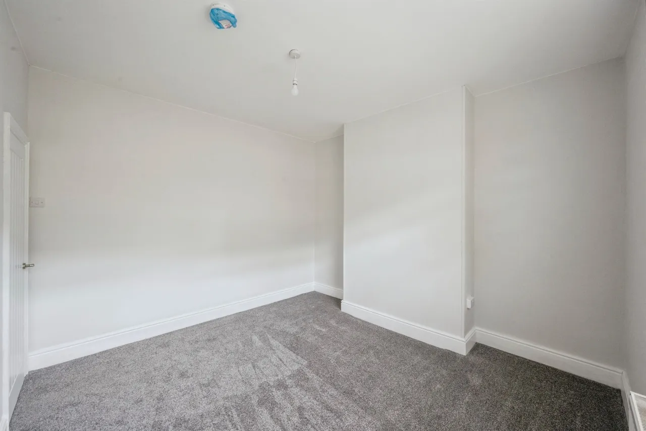 Avenue Road, Wath-Upon-Dearne, S63, photo 6