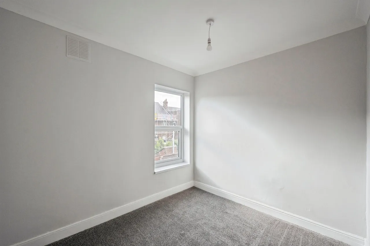 Avenue Road, Wath-Upon-Dearne, S63, photo 13