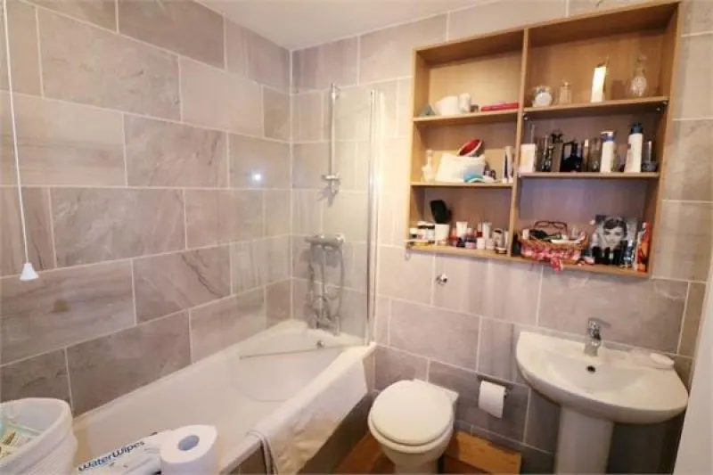 Oliver Court, Draymans Way, photo 4