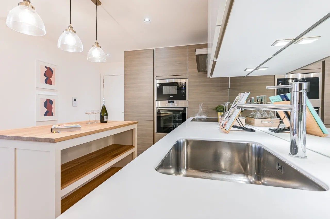 18 Glenbrook Apartments, 85 Glenthorne Road, London, photo 4
