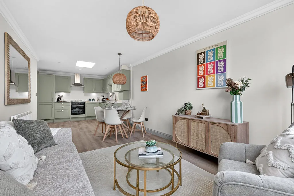 Guildford Street, Chertsey KT16 9AH, photo 6