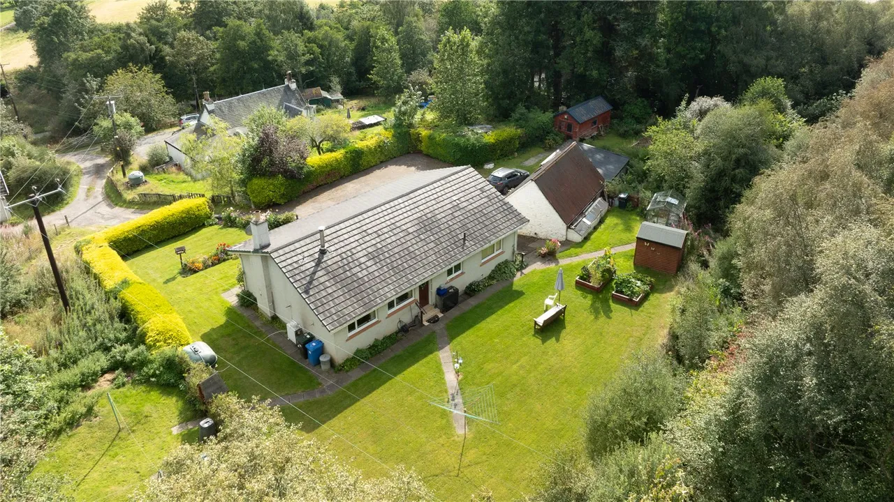 Ben Loyal, Glen Urquhart, Drumnadrochit, Inverness, IV63 6TN, photo 21