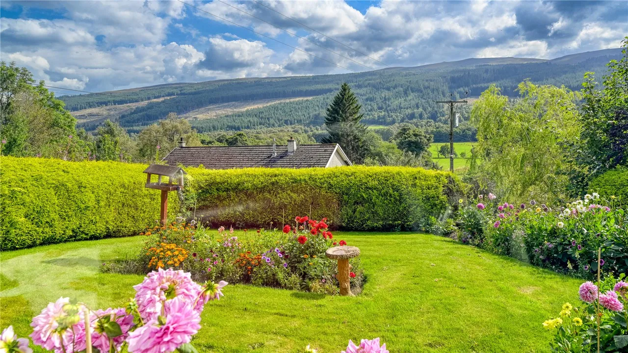 Ben Loyal, Glen Urquhart, Drumnadrochit, Inverness, IV63 6TN, photo 13
