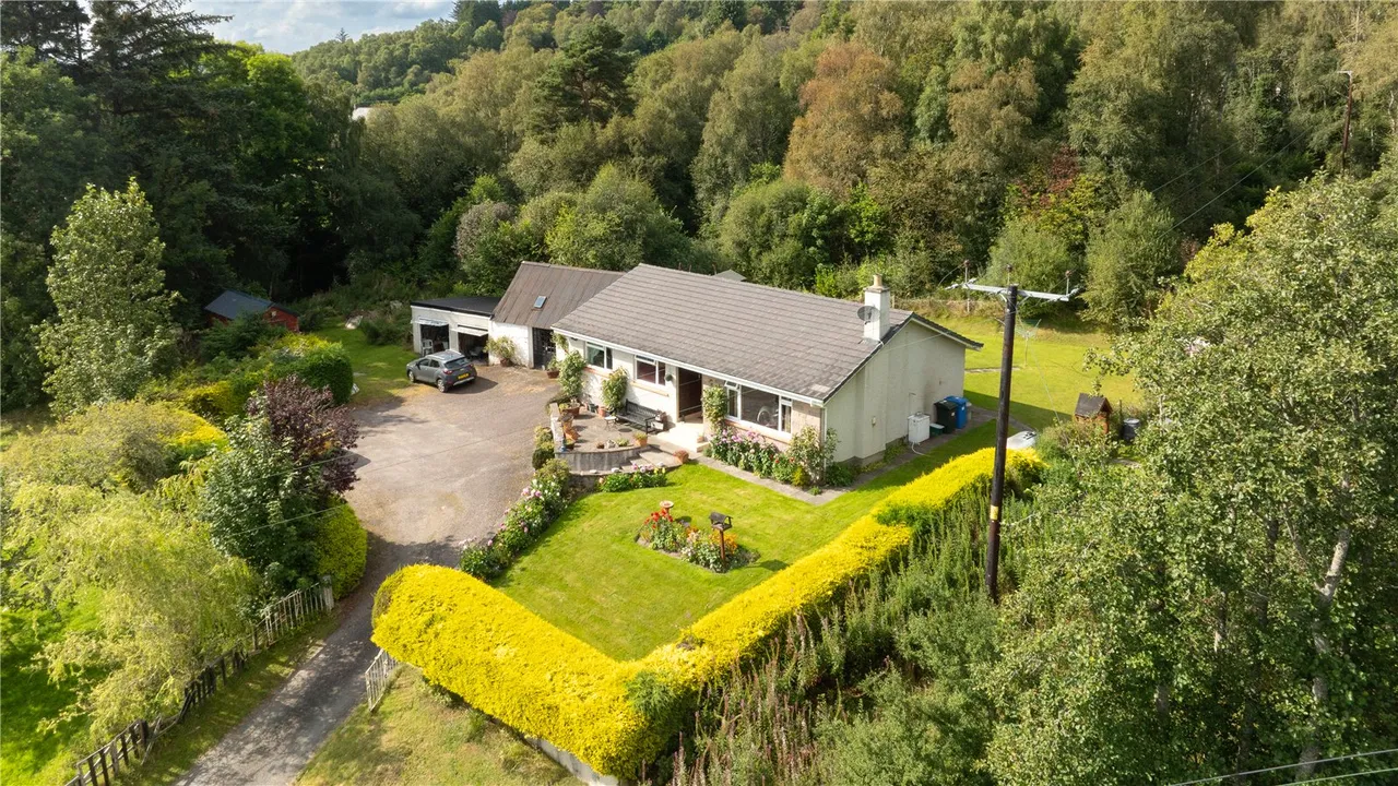 Ben Loyal, Glen Urquhart, Drumnadrochit, Inverness, IV63 6TN, photo 20