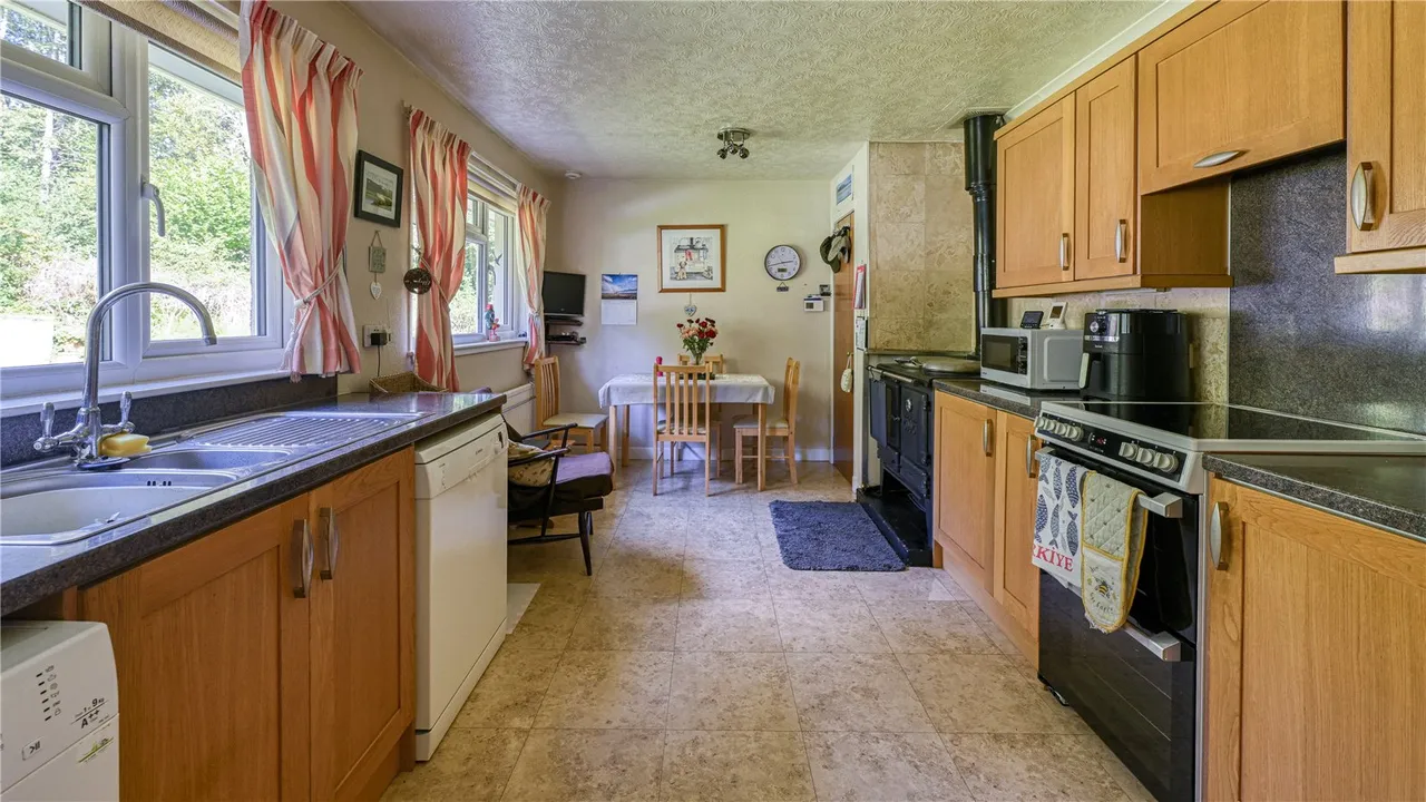 Ben Loyal, Glen Urquhart, Drumnadrochit, Inverness, IV63 6TN, photo 4