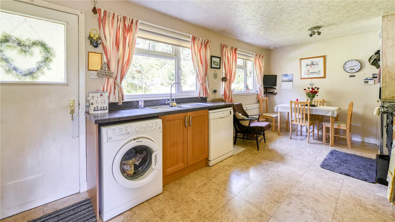 Ben Loyal, Glen Urquhart, Drumnadrochit, Inverness, IV63 6TN, photo 3