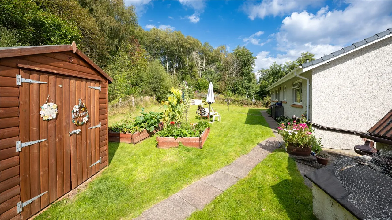 Ben Loyal, Glen Urquhart, Drumnadrochit, Inverness, IV63 6TN, photo 16