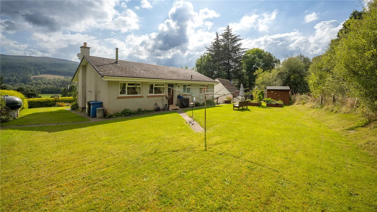 Ben Loyal, Glen Urquhart, Drumnadrochit, Inverness, IV63 6TN, photo 18