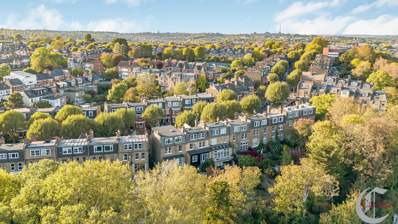 Stapleton Hall Road, N4, photo 8
