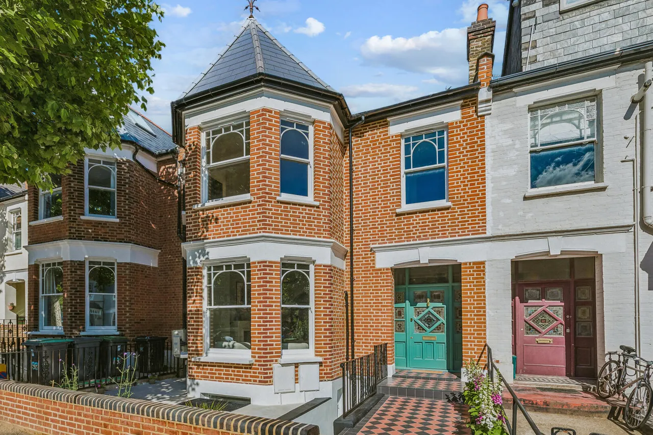Stapleton Hall Road, N4, photo 12