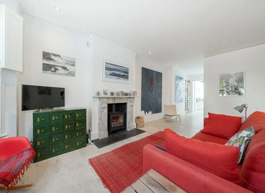 First Cross Road, Twickenham, TW2, photo 2
