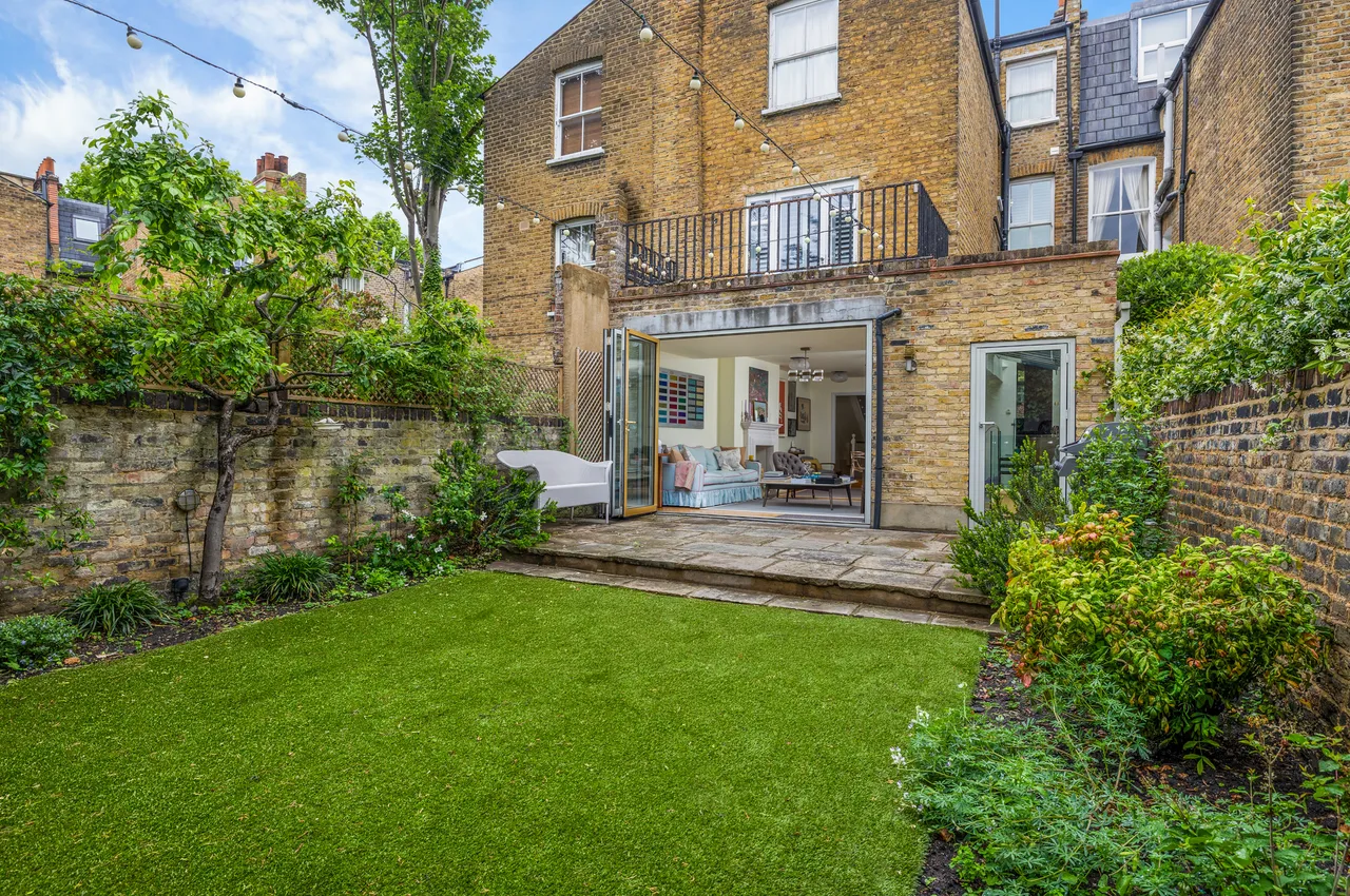 6 bed house for sale — Bovingdon Road, Fulham, South West London