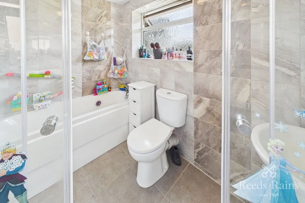 Cypress Road, Normanton, West Yorkshire, WF6, photo 9