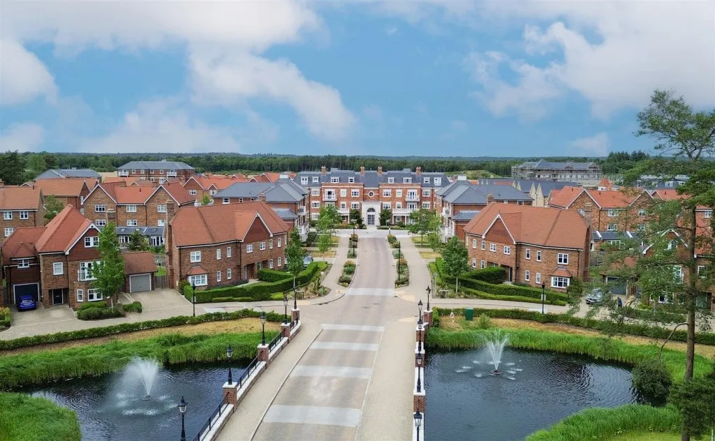 Pyestock Way, Fleet, photo 2