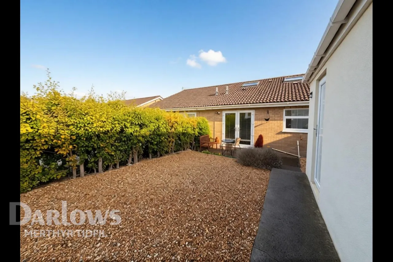 Monmouth Drive, Merthyr Tydfil, photo 18