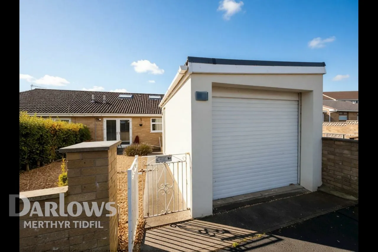 Monmouth Drive, Merthyr Tydfil, photo 21