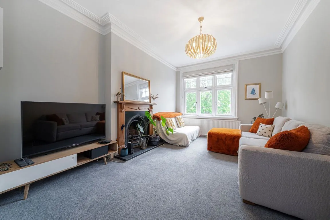 Mayfield Road, Weybridge, KT13, photo 2