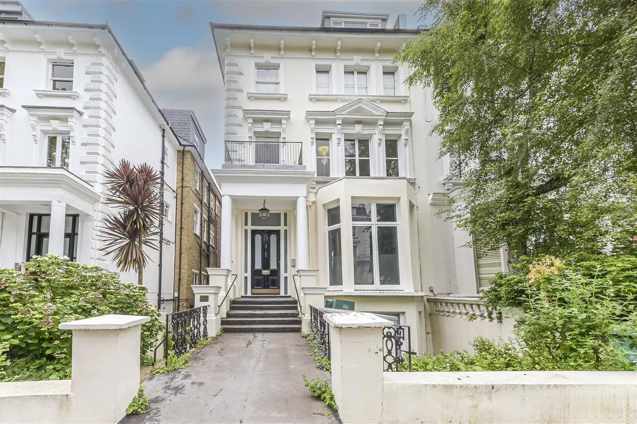 Belsize Park Gardens London, London NW3 4LB, photo 3