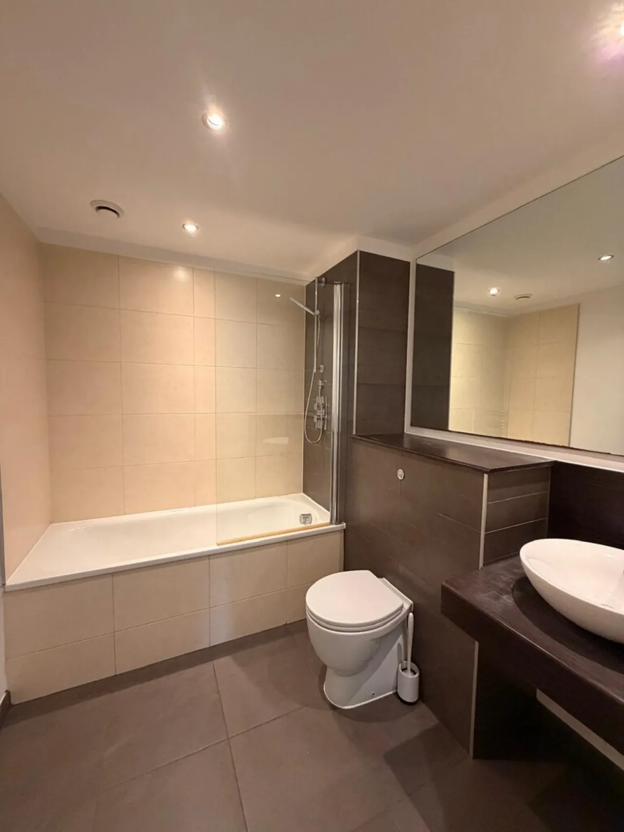 Britton House, Lord Street, Green Quarter, M4, photo 5