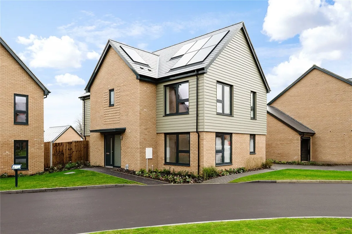 4 bed house for sale, with 4 bedrooms in London Road, Newport, CB11