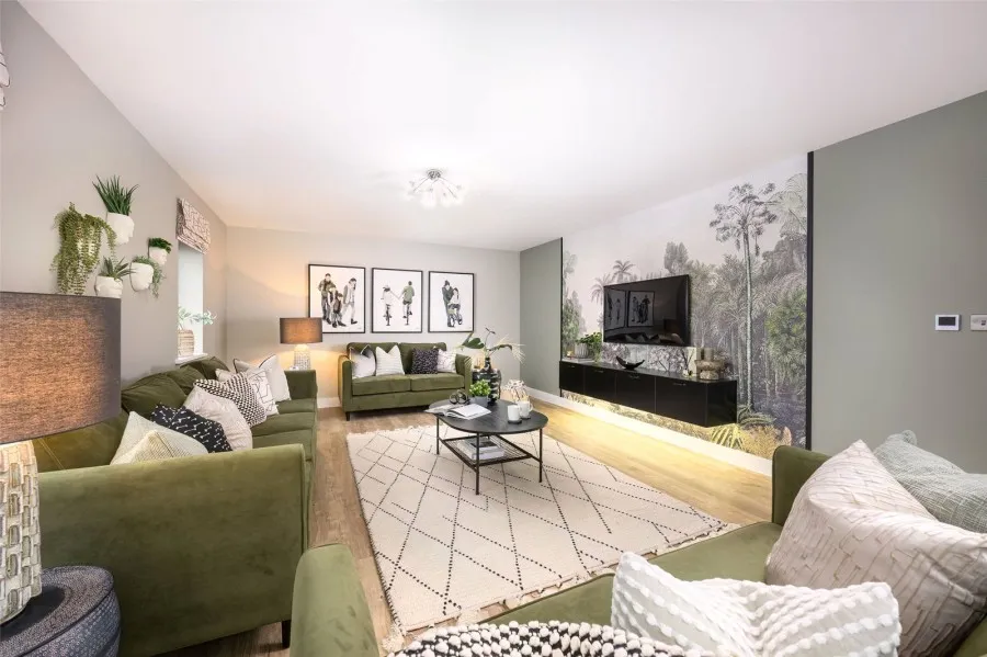 with 4 bedrooms in London Road, Newport, CB11, photo 7