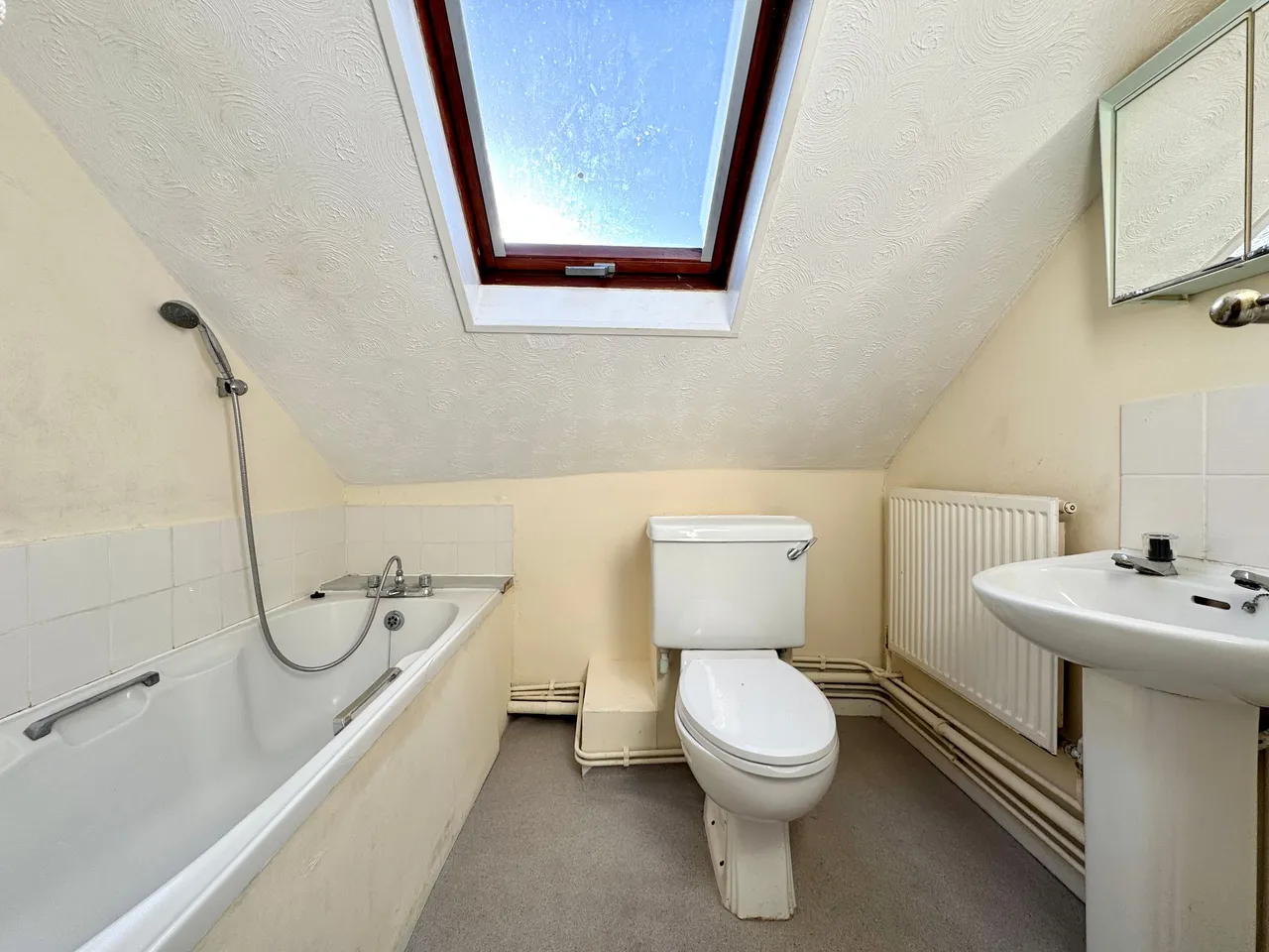 Marlborough Street, SN7, photo 6