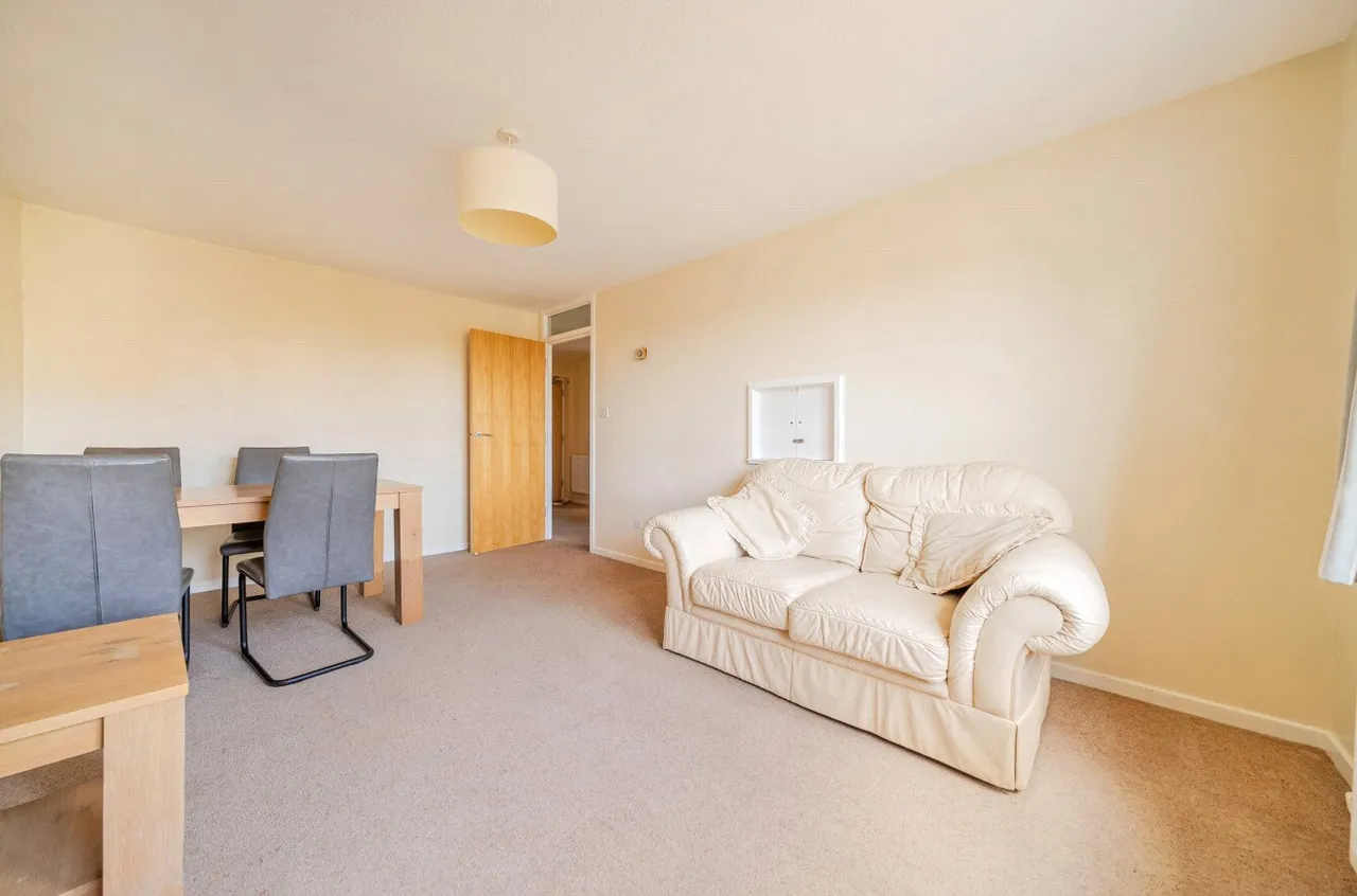 Harvey Road, Guildford, GU1, photo 9