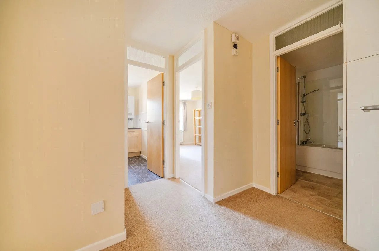 Harvey Road, Guildford, GU1, photo 10