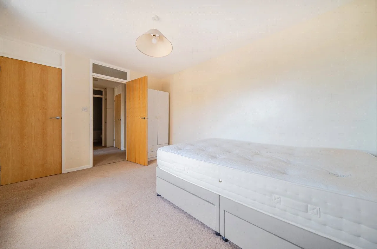 Harvey Road, Guildford, GU1, photo 6