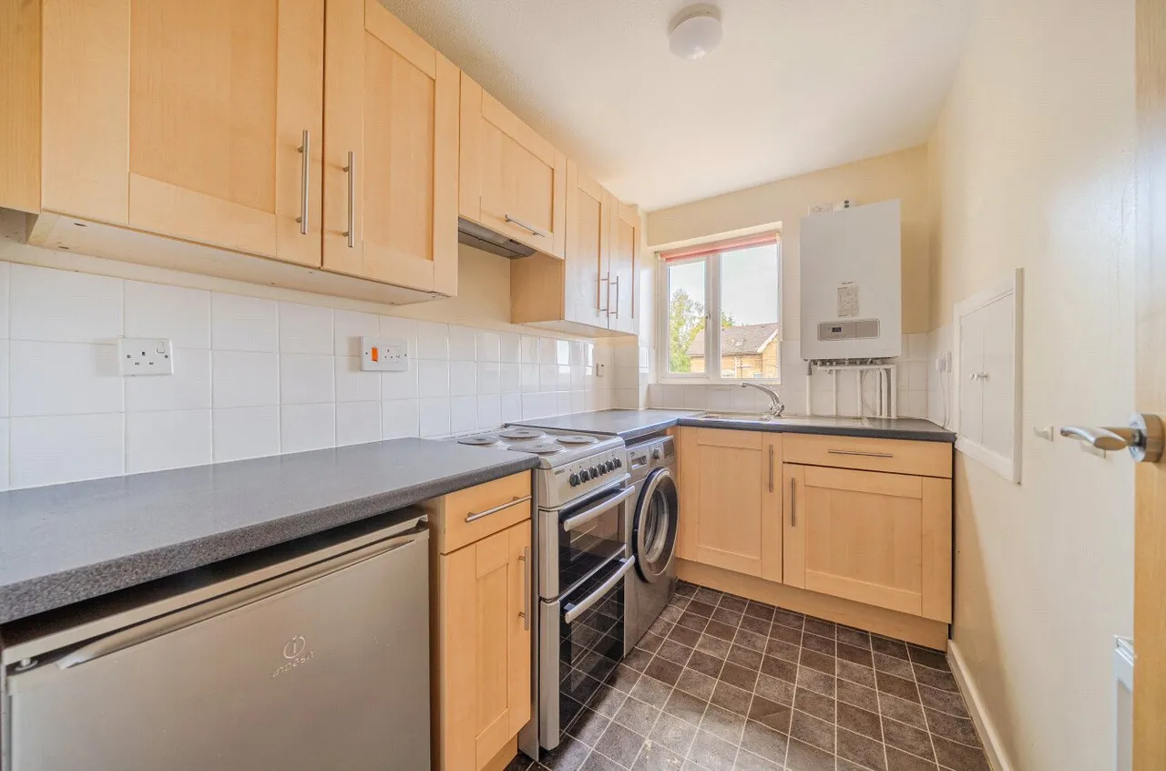 Harvey Road, Guildford, GU1, photo 3