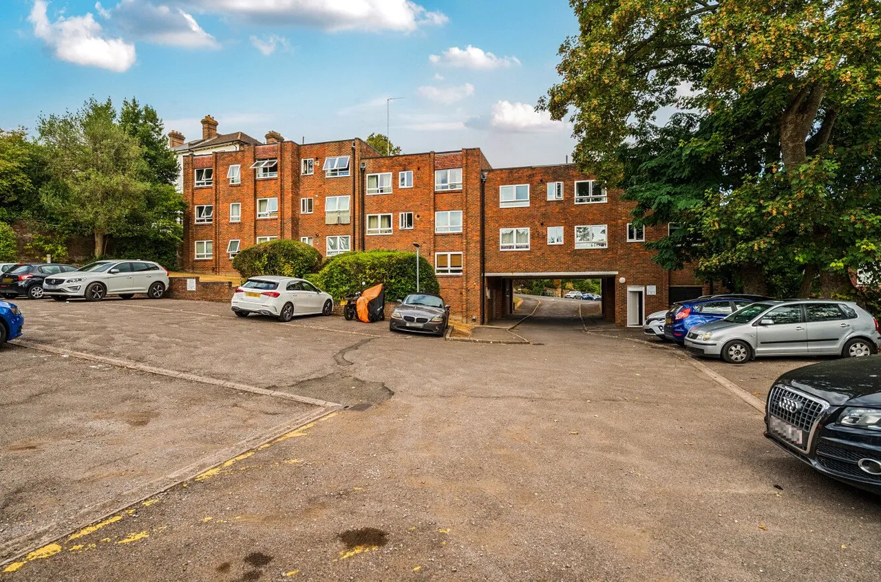 Harvey Road, Guildford, GU1, photo 12