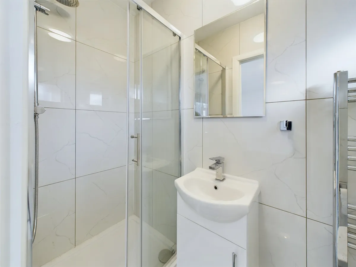 Ravenswood Court, Kingston Upon Thames, KT2, photo 29